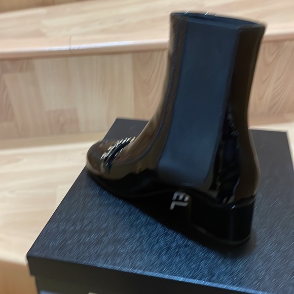 New in Box Authentic Chanel Booties, size 39 - Picture 4 of 8
